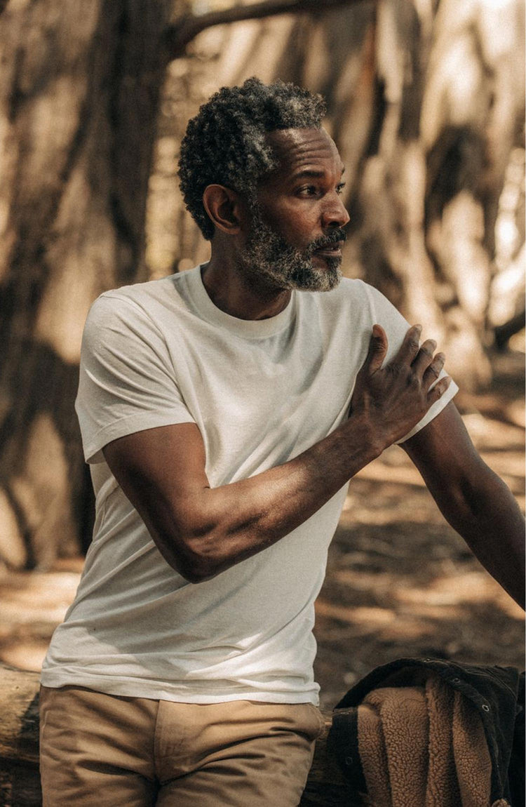 Model wearing The Cotton Hemp Tee Shirt in Heathered Oat