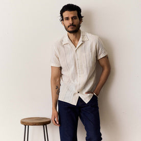 fit model standing in The Short Sleeve Hawthorne in Fog Stripe