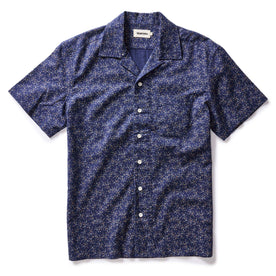 flatlay of The Short Sleeve Hawthorne in Dark Navy Floral